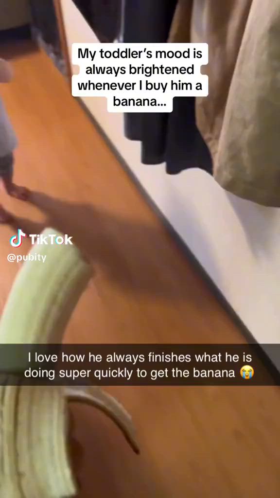 Little boy is so excited for bananas 🥺🍌